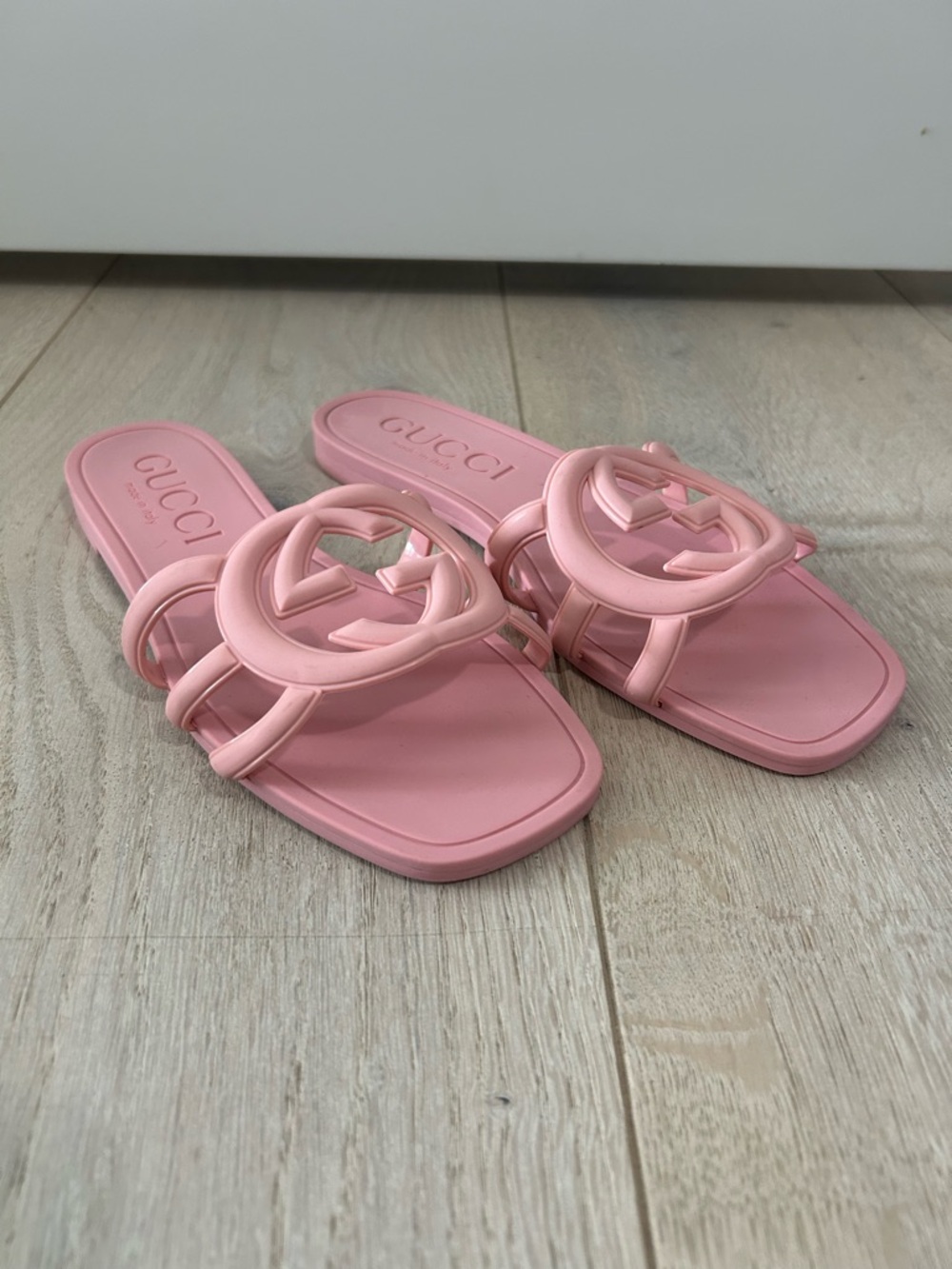Gucci Pink Interlocking G Slide Sandals